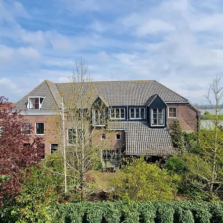 Waar Maas & Waal..... Apartment *