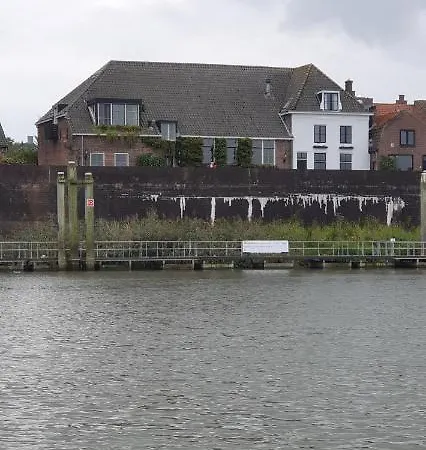 Apartment Waar Maas & Waal..... *